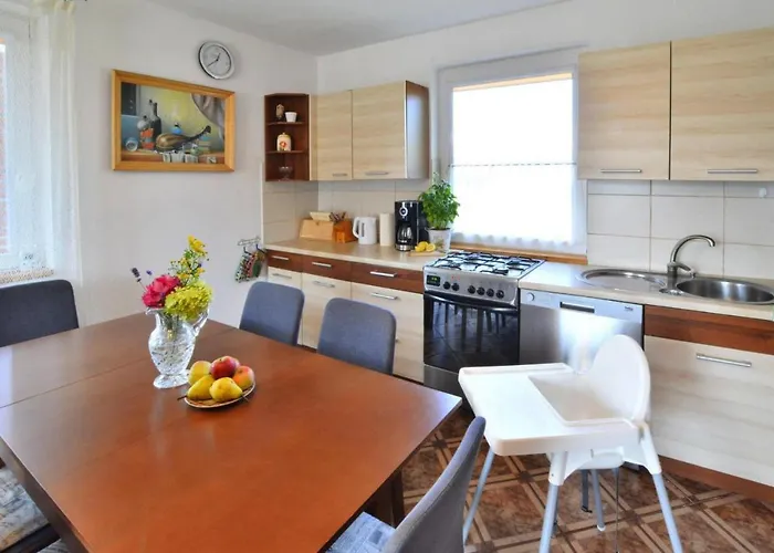 別荘 Comfortable With A Private Garden ビチェ